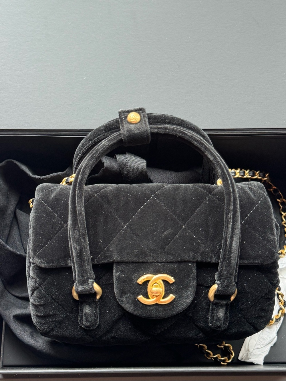 Chanel 2024 Black Velvet Barrel Bag – Mini Bowling 2-Way Shoulder Bag w/Box - Picture 8 of 13